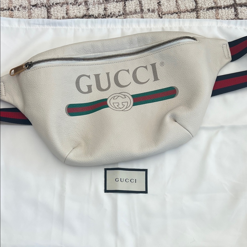 Gucci Cream Leather Belt Bag with Red and Green strap